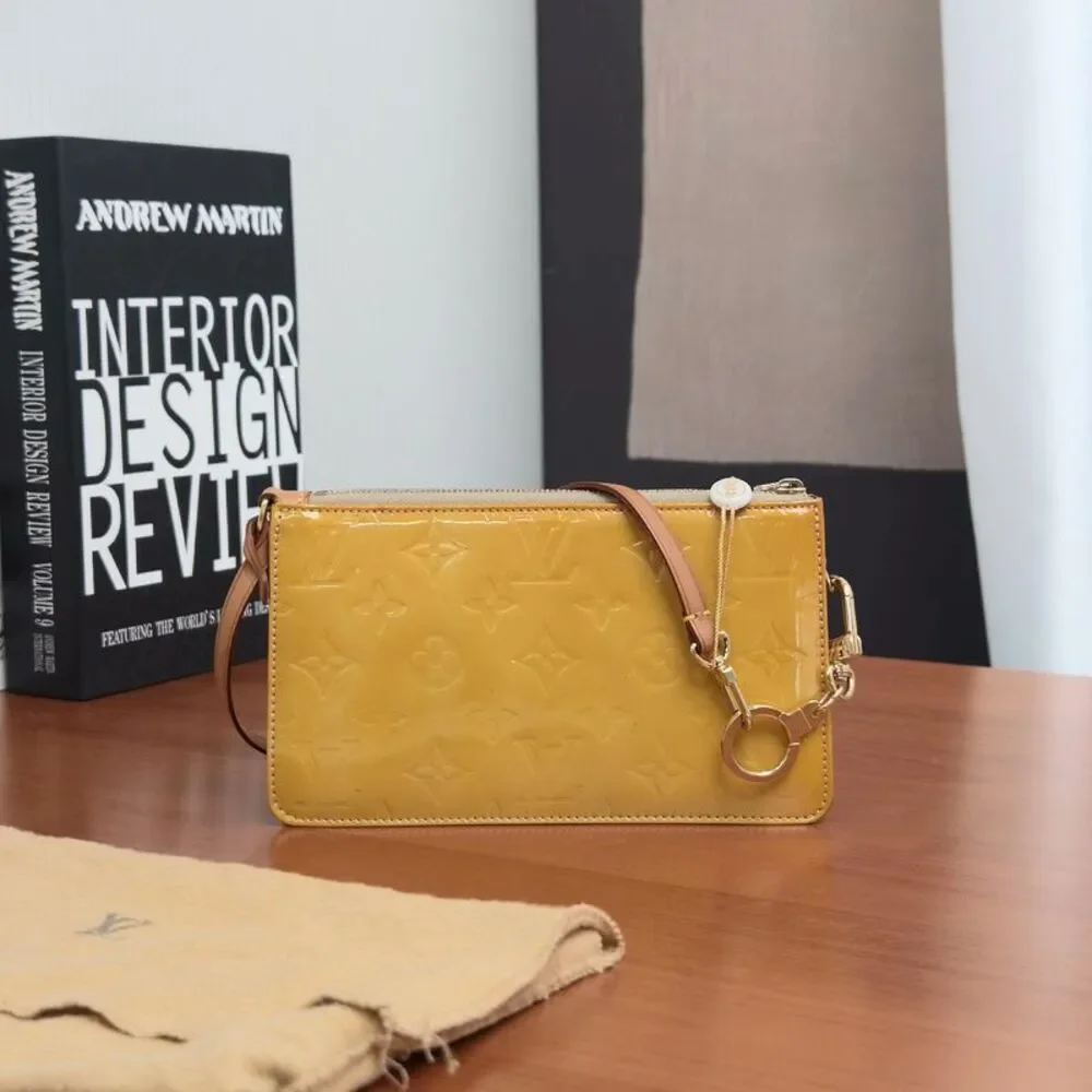 Louis Vuitton Women Pre-Loved Bag Very Good Condition